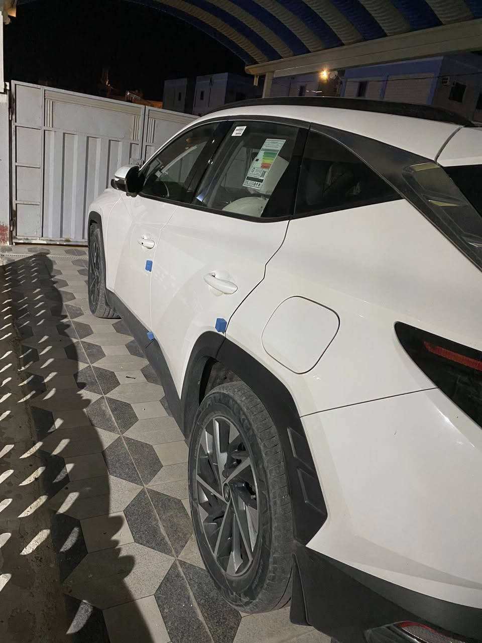 السلام عليكم
هونداي توسان 2023

فول موصفات 

كفاله عامه من كلشي 

رقم بغداد دولي وباسمنه 

خليجي مكينه 2000 المرغوب 

كله جديد لاتخابر وتكلي شبيهه 

كاعد اكول كفاله 

تجي وتشوفهه اذا غير كلام تشلع عيونه 

واسط قضاء الحي 

***********
