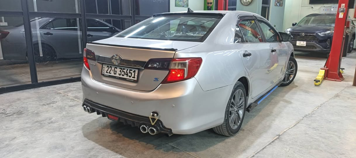 السلام عليكم كامري للبيع
سيارة حلوة ونضيفة وجاهزة موديل 2016 
قطعة وحدة مبدلة مثل ما موضح بل سونار تدفئة تبريد فول 
شاشة حساسات صدر امامي وخلفي جديد 
السيارة وارد خليجي سيارة حزام ابيع 
شراي يتصل ويجي يشوفها رقمي ***********
