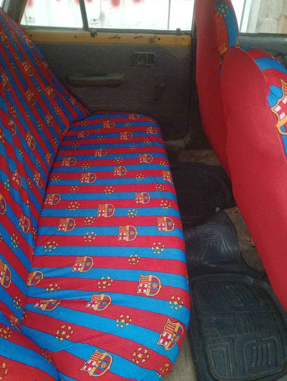 سلام عليكم سايبه للبيع موديل 12
تخم تاير كهربائيات شغاله حداديه زينه دواخلها حلوه 
مكينه لا تبخير ولا تنقيص تبريد شغال بس الكير رابع يفلت 
والكشر شوف العين الودس معمرات هنه وشواصي تحويل سنويه لل 27 سعر 14 بيه مجال قليل 
المكان بغداد النهروان للتواصل على رقم 
***********
