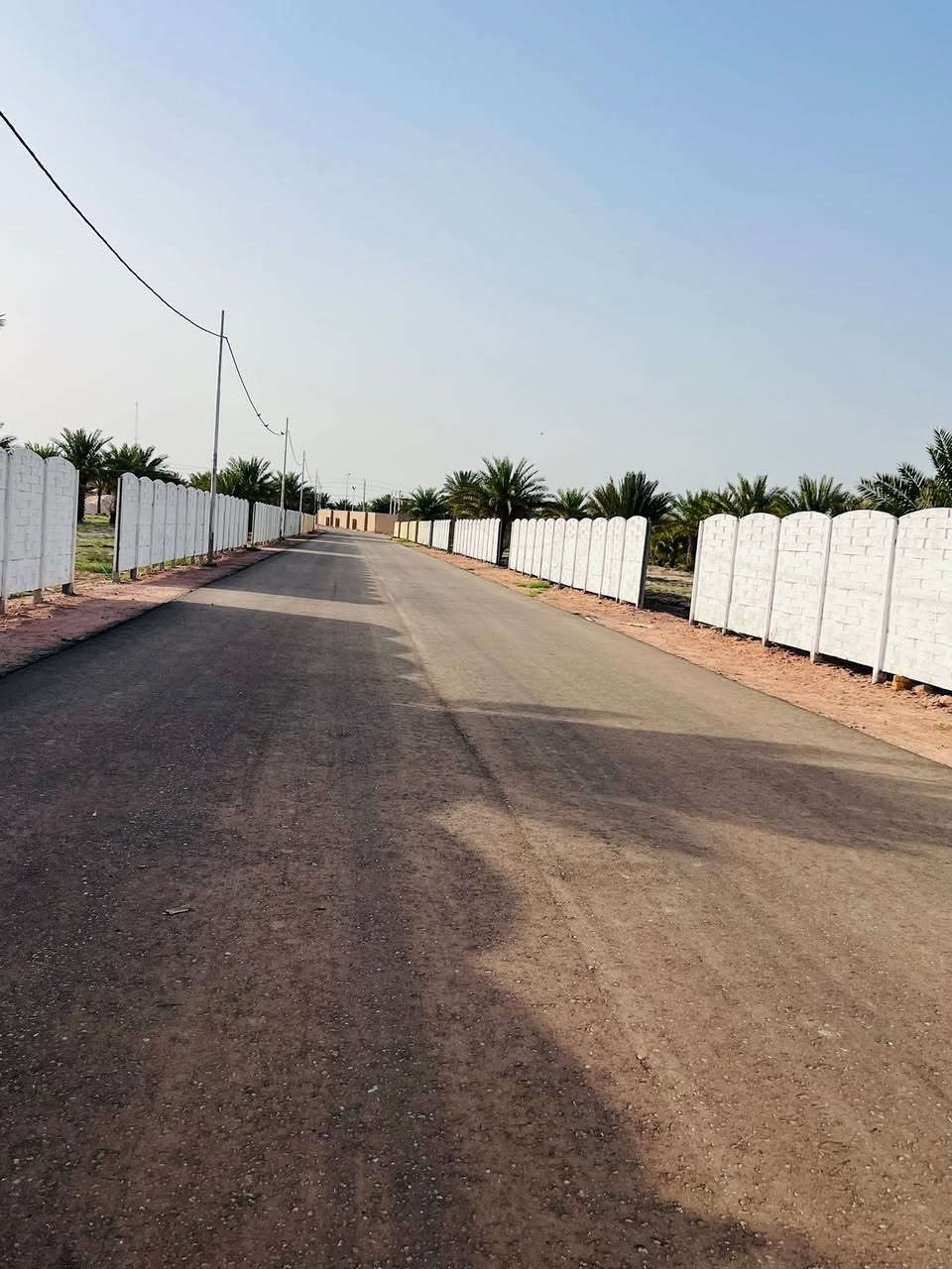 سلام عليكم 
دوانم للبيع او مزرعه ترفيهيه 
طابو زراعي سند 25 مداور مباشر 
العنوان طريق كربلاء - نجف مفرك الكفل عمود 350 ع سايدين الكفل 
*الدونم كامل ماء + كهرباء + سياج وباب 
كل الخدمات متوفره  
***********
اسعار حلوه ومناسبه 
‭***********‬
