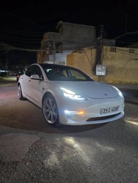 Tesla Model 3  2023 ستاندر رينج تك بطارية(410 كيلو) اون لاين اخر تحديث...