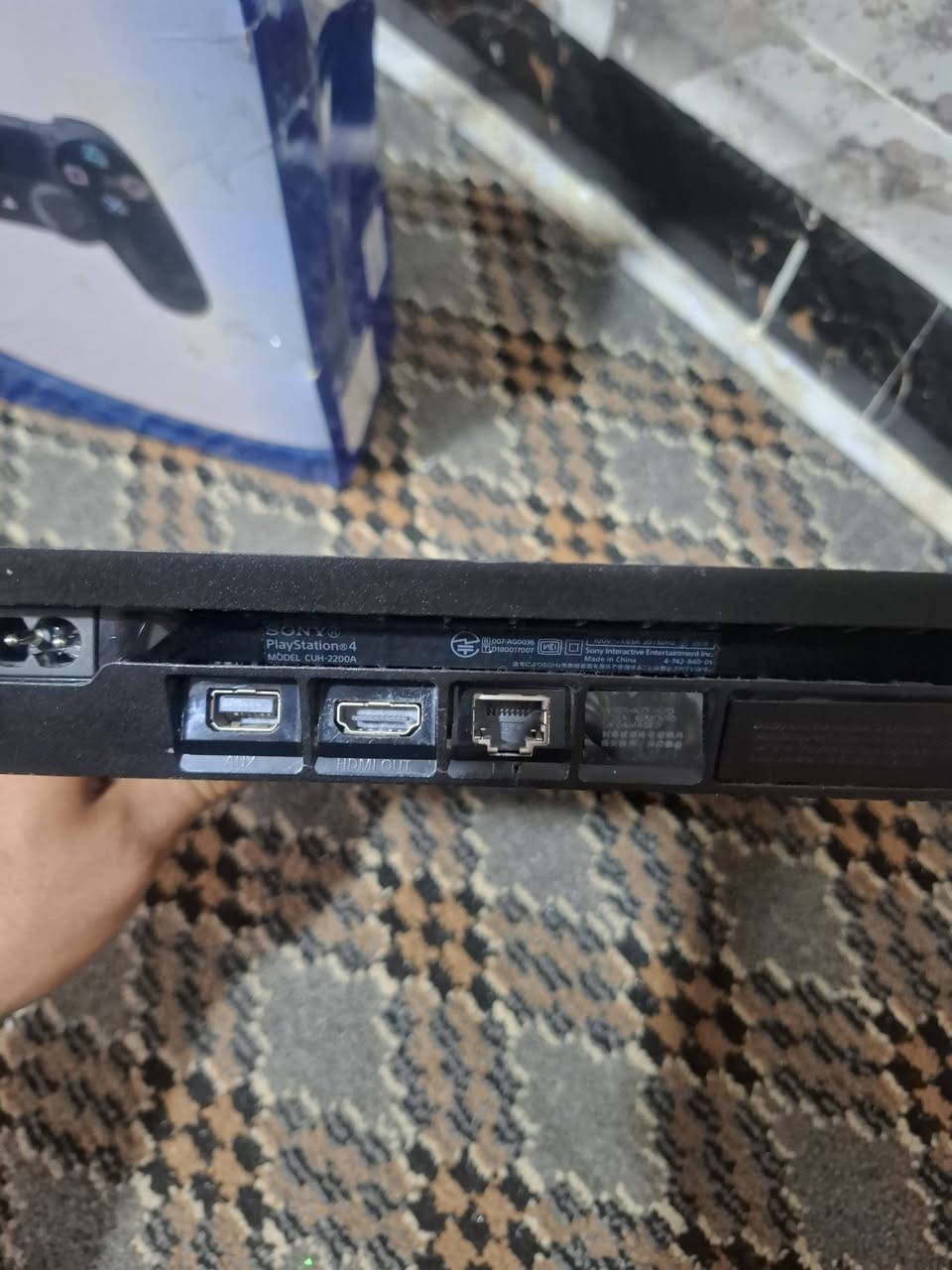 السلام عليكم ps4 اسلم اونلاین نظام 13.02 وعليه تحديث بس ما محدثه جهاز نظيف لك ستيكر وهاي نظافه كدامك ويا جوستك اصلي وكل الملحقات ويا قرص ماد ماكس مكاني كربلاء حي العامل *********** وموجود هم على الماسنجر والشراي اداري بالسعر
