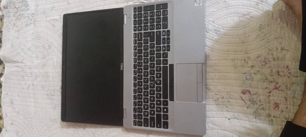 💻 عرض للبيع – لابتوب Dell نظيف سعر(450) رقمي (***********)
🔹 النوع: Dell
🔹 المعالج: Intel Core i5
🔹 الجيل: الجيل العاشر (10th Gen)
🔹 الحالة: مستعمل نظيف جداً، شغال 100%
🔹 الشكل: أنيق ولون فضي
🔹 الشاشة: حجم متوسط مناسب للدراسة والشغل
🔹 الكيبورد: عربي + إنكليزي
🔹 البطارية: زينة وتكفي استخدام يومي

⚙️ المواصفات (تگدر تضيفها حسب جهازك إذا تعرفها)
💾 الرام: (غالباً 8GB – إذا تعرف الرقم خليّه هنا)
💽 الخزن: SSD سريع (مثلاً 256GB أو 512GB)
🎮 مناسب لـ:
الدراسة 📚
الشغل 💼

تصفح + برامج عادية📍 الملاحظات:
✔️ الجهاز نظيف وما بيه مشاكل
✔️ جاهز للاستخدام مباشرة
✔️ مناسب للطلاب والموظفين

مكاني كربلاء المقدسة متواجد فقط تصال  رقمي (***********)
