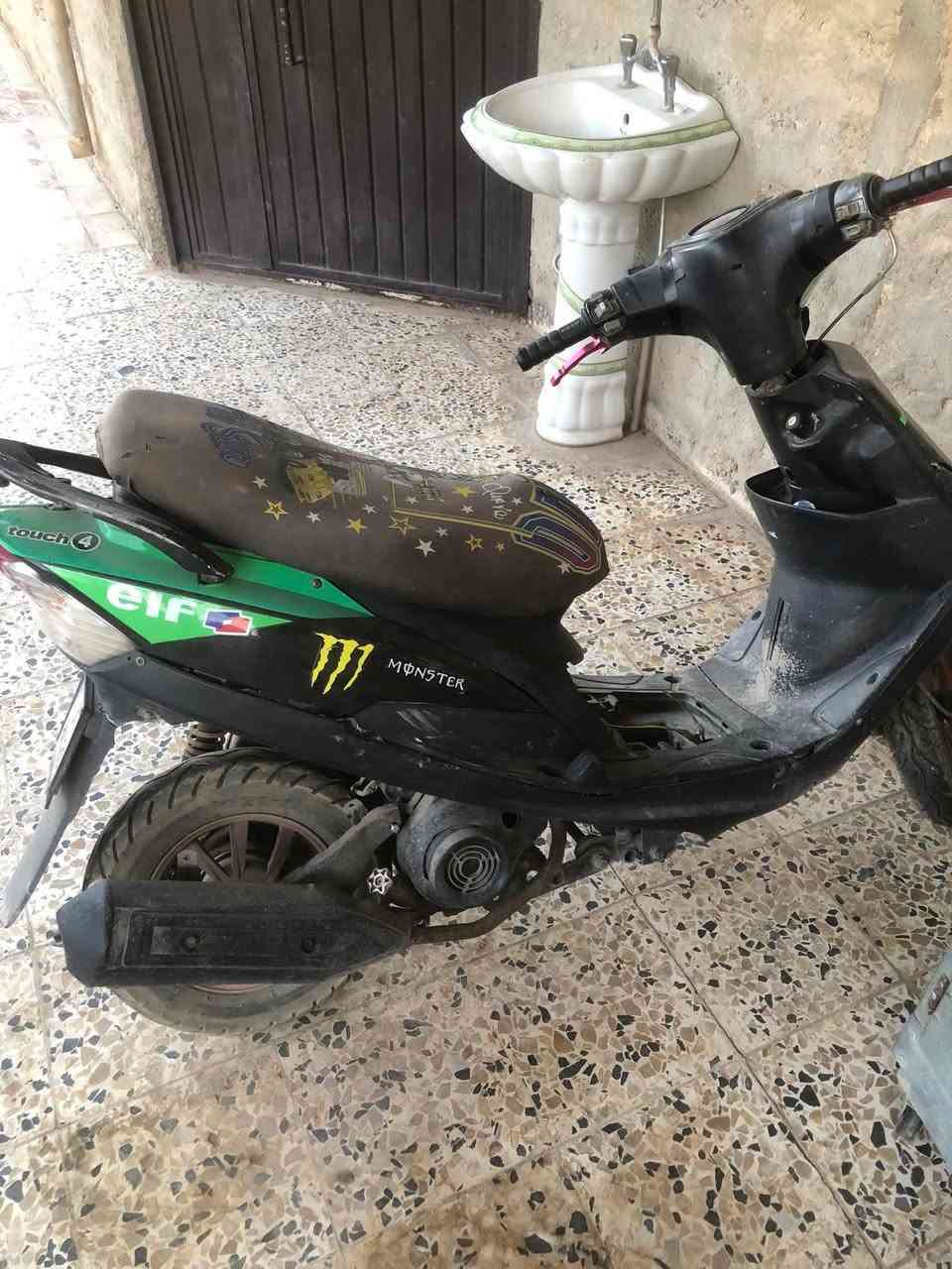 السلام عليكم بيع مستعجل ماكس عدله بوشة 55 سرعه 120 محرك ممتاز سرعه ومعدل دراجه ماعايزها شي تريد ترتيب بسيط مال جناي بيها دخن يمكن البستم گايم المحرك شرط مابي شي سرعه فول معدل فول التاير الامامي نازل مو مبنچر بس ينفخ الدراجه شغاله صارلها فترة متروكه.شراي وماتعبني تدلل التفاصيل كلها بالمنشور من تخابرني خابرني تا تشتري مو تسال لان كاتبلك كلشي وعذرا ع الاطاله،السعر 200 جماعة ال150لاتعلقون هوة بس محركو ب150،
شراي اتصل ***********
قضاء العلم.
