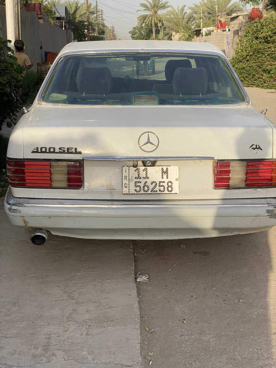 مارسيدس 
رقم بغداد أنكليزي تحويل مباشر 
موديل٨٥
بصمه تشغيل ع بعد شاشه تاب كأمره خلفيه 
كير ومحرك بطه جدد ستوني شادهن 
تخم تاير كهربائيات كلها شغاله تبريد ثلج 🥶🥶
العنوان بابل جبله ……..مكلف بنشر 👇👇
***********:::::***********….
