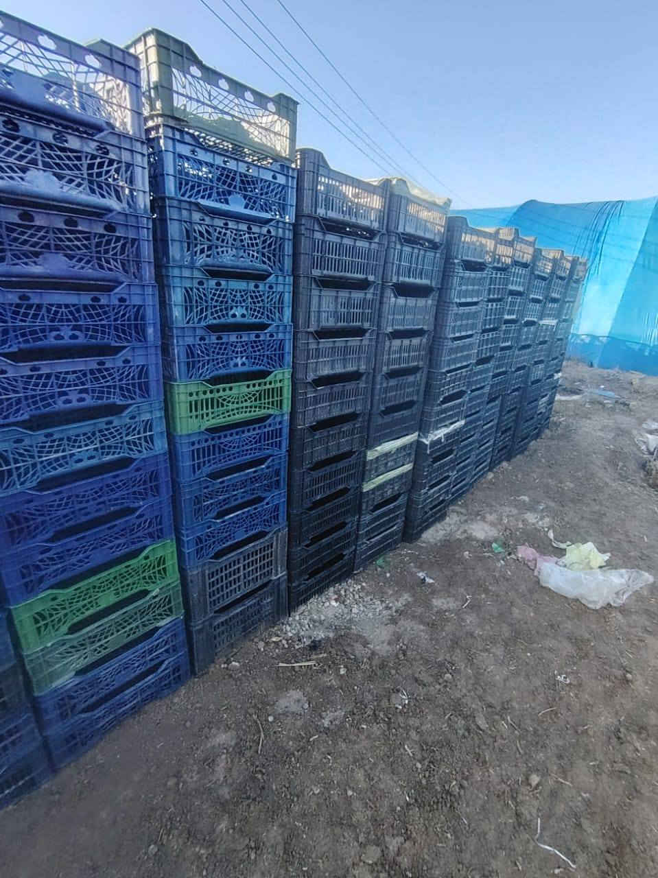 سلام عليكم يوجد لدينا صناديق للبيع مكلف بلنشر ***********
