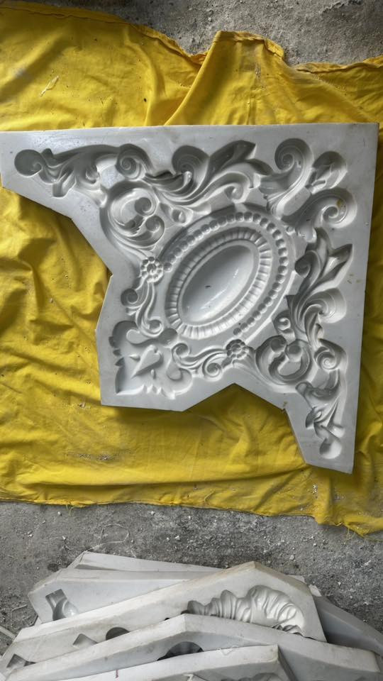 قوالب سيليكون 200كيلو 
لستفسار 
***********
