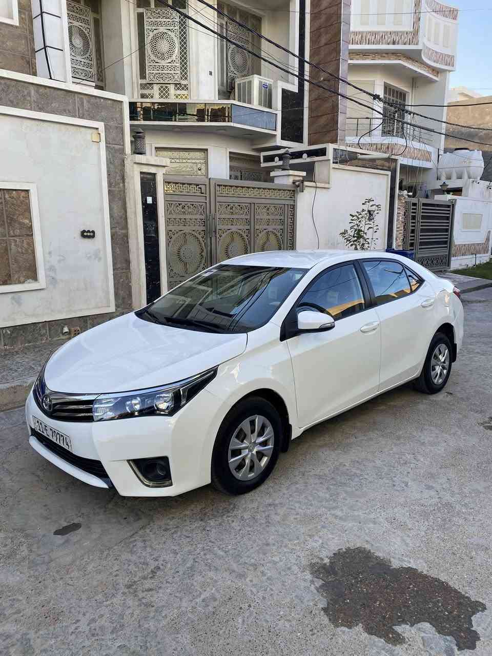 تحية طيبة الى جميع اخواني الاعظاء المحترمين افتح الفيديو علمود تعرف التفاصيل للبيع كورلا موديل 2015 خليجي رقم بغداد انكليزي سنويه جديده هزه جديده تخم تاير جديد صدر امامي خلفي جديد السياره جاهزه من كلشي برغي مابيها نقص بيها رش قطعتين بدون اي داخل بدون معجون السعر 129 مكاني الانبار فلوجه للاستفسار 
***********
***********
