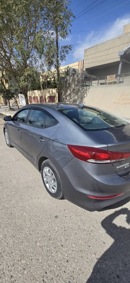 سلام عليكم 
هيونداي النترا 
موديل 18 وارد امريكي
محرك 20
اللون نفطي 
ضرر السيارة بسيط فقط تعديل بارد شبرين بالبونت 
بدون دواخل 
السيارة نضيفة كلش مال بيت 
من الشركة بيدي
العنوان كركوك 
رقم الهاتف *********** كركوك, العراق
