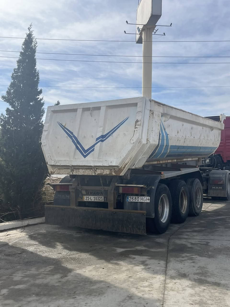 بۆدی بۆ فرۆشتن 
تریکۆنی تورکی 
دنگیری16
20 مەتر
تاقم 
تەیەی نیوە 
بەشەرتی مەیلان و وەرگەراو
سعر 120 مەجال  
***********
***********
