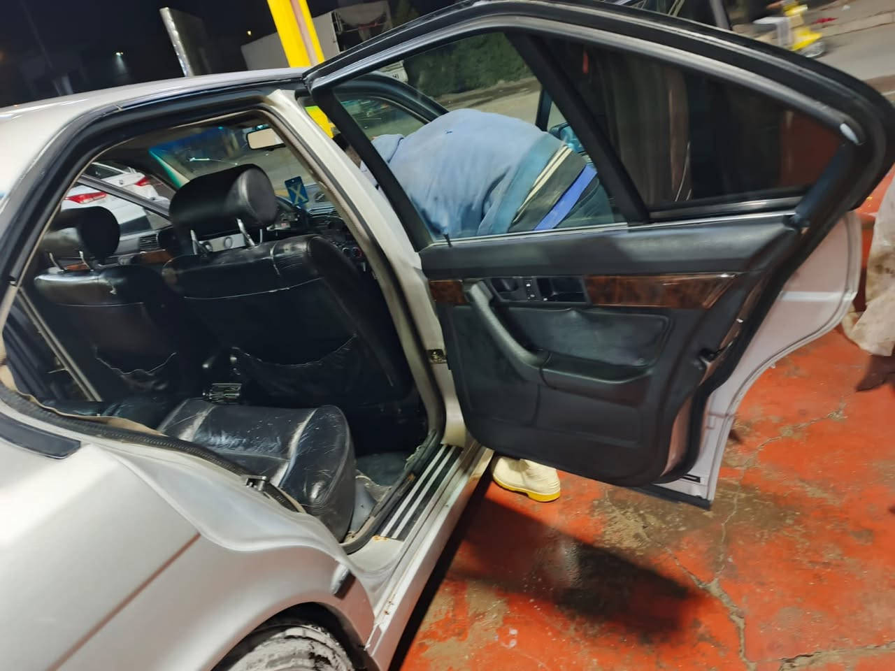 السلام عليكم للبيع 225 مسكر عدل مديل 90 كير مكينه صدر كوله جديد السياره خير من الله وجاهزه السياره احلا من الصور تعال وشوف بعينك الصور بدون  فلتر السعر 58 وبيه مجال وماكو هيج سعر بسوك***********
