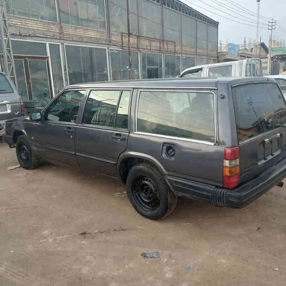 يا الله للبيع فالفو الحجم  740  سياره حلوه وجاهزه مال جناي رقم نجف  سنويه لنهاية ال 2026  مكينه وكير بلاديه  السعر 34 وبيها مجال للأتصال *********** راعيها موجود يمي مستعجل على البيع مكاني النجف الكوفه شارع المعمل
