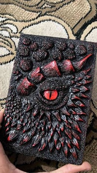 دفتر عين التنين • ٣دي • ورق أصفر