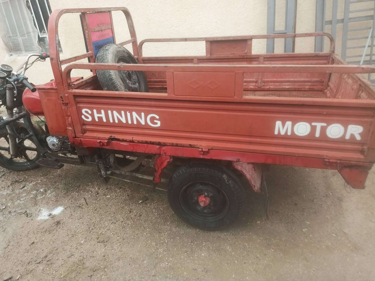 ستوتاته لبيع موديل 15
محرك21. كهربائيات تشتغل سلف 
بيه خياس بابدي اورق الاصليه ايحنه مائ
سعر 800لف
***********
كربلاء الابراهيميه
