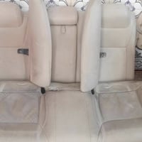 اخوان كشنات جارجر لون بيجي نظيفات عوزهن بس حمام للبيع السعر 150وبيهن م...