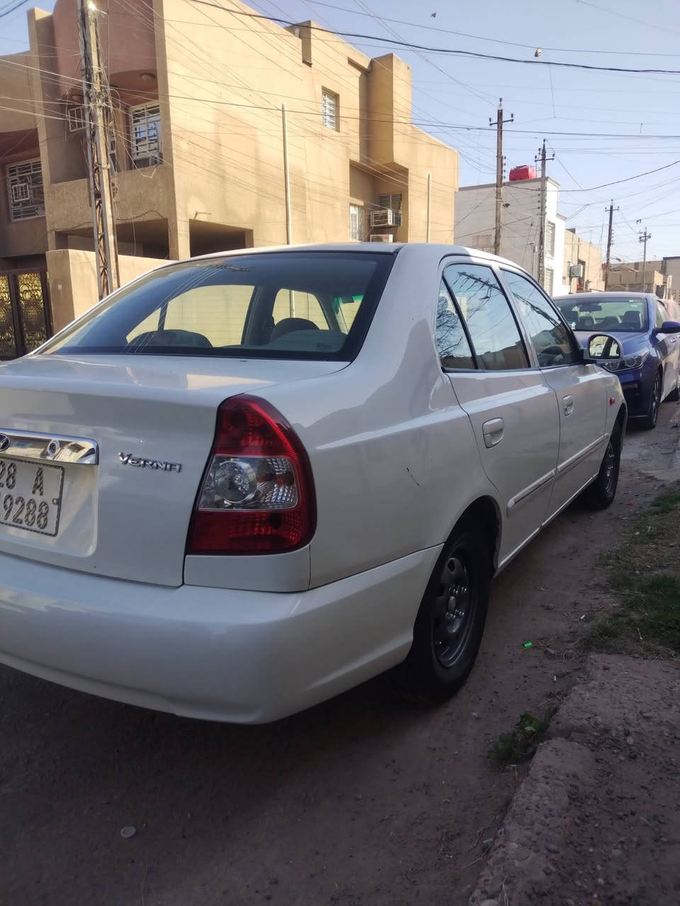 السلام عليكم سياره فيرنا موديل 15 مكينه مفتوحه بيه رصعات راجعه ع بارد سياره رقم نجف بس تحويل بغداد  
مكاني بغداد حي العامل سعر 73
 رقم الهاتف واتساب ***********
