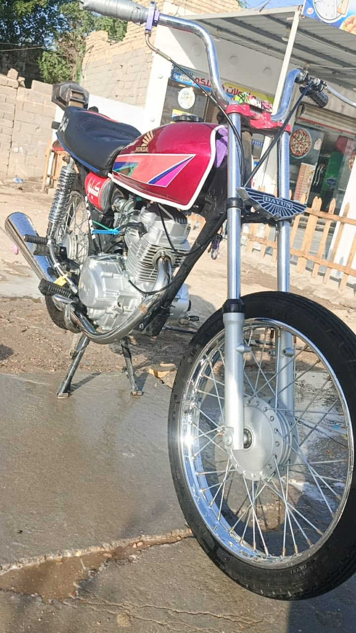 سلام عليكم نامه كلك كلك كلك للبيع  تعمير ٢٠٢٥الشاصي نامه ٢٠١٧ مكينك شلامجه اصل ٢٠٢٥ ناصريه سديناويه سعر ٧٧٥وبيه مجال للشراي رقم التلفون ***********
