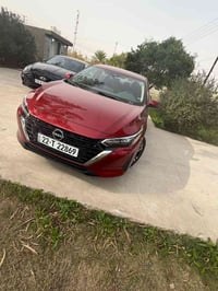 نيسان سنترا للبيع الحادث فقط باب الخلفي موضح بل صور نسخه sv ماشيه 55 ا...