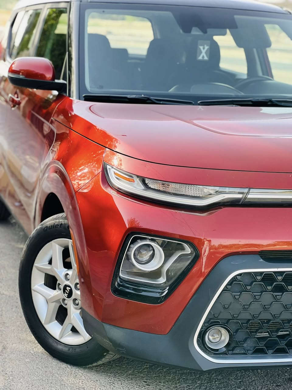 السلام عليكم
كيا صول موديل 2020 
لون مميز
محرك 2000 دوش 
مواصفات كلش حلوه بيها 
جهاز إنذار 
جهاز إطفاء 
كشنات تدفئة 
حساس امامي خلفي 
شاشة جبيرة 
شامرة دوار
وهواي مواصفات بيها حلوة 
السيارة حادثها جاملغ وشبر من البنيد مرجعيهن ع البارد والجاملغ الخلفي مصبوغ بالعراق السعر 145$ وبيها مجال للطيبين الاستفسار ع الرقم ***********
