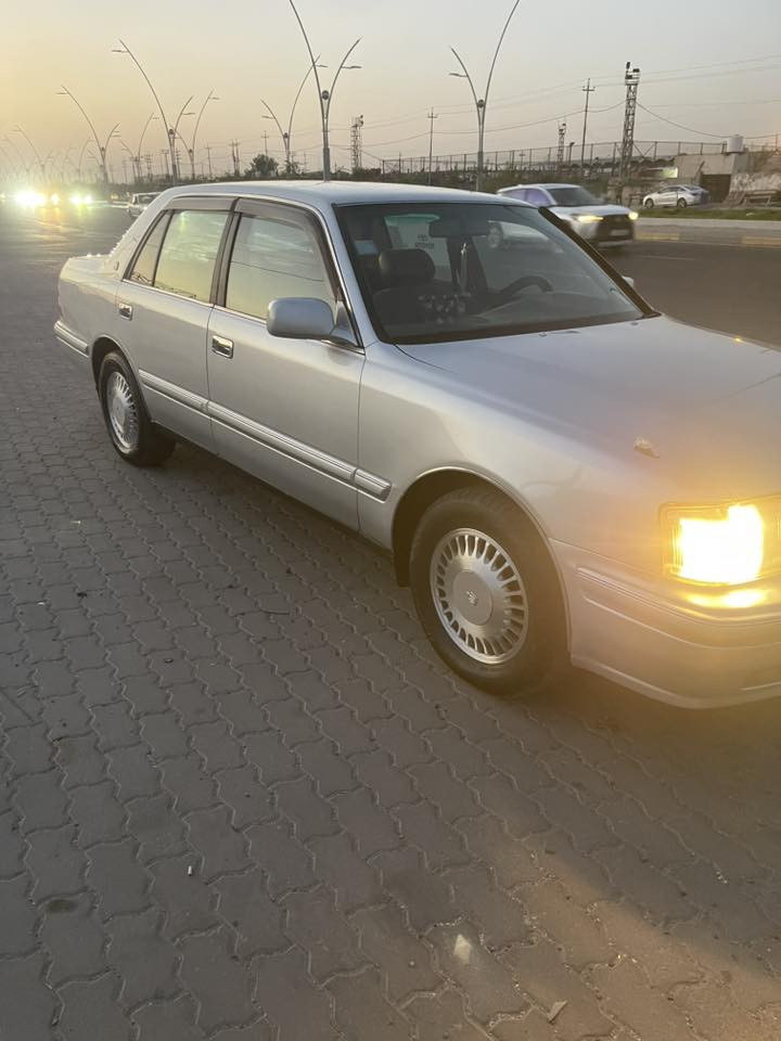 السلام وعليكم
راس ثور تكم مديل 1996
رقم بصره انكليزي
كفاله من الضربه والكص والنقل جثه
مكينه وكير جدد حداده 100%
تبريد ثلج قطعتين خلفي وامامي
شاصي 55 فول 
٥ دكم السياره اصل
سنويه 2031
السعر 105 بيها مجال حك الجيه
البصره المطيحه
***********
