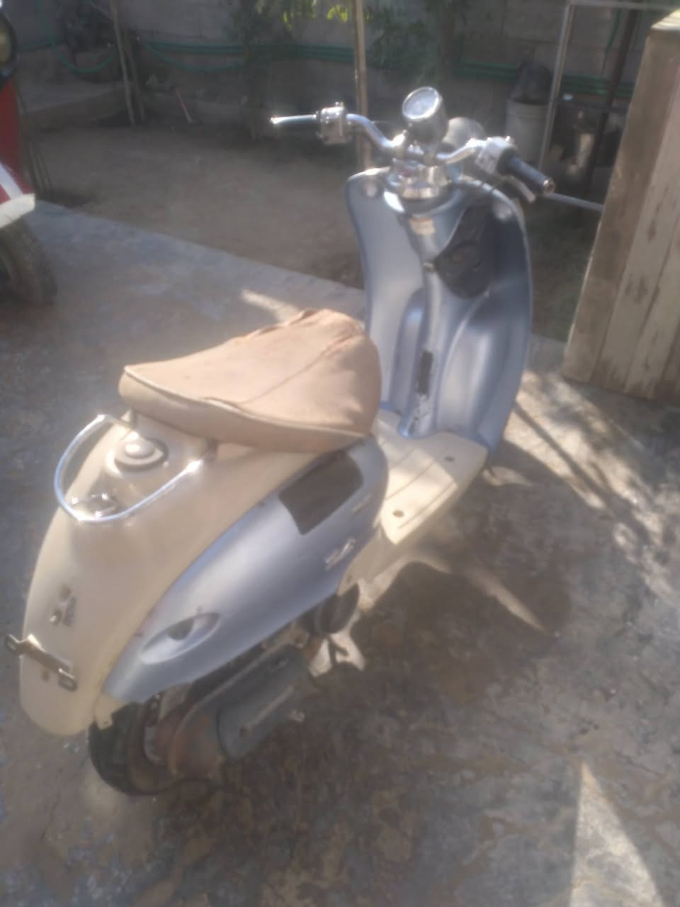 دراجة كلاسك ٦٠شغالة هندر واحد مكاني الرئاسة شارع عشرين السعر ١٠٠الف  ***********
