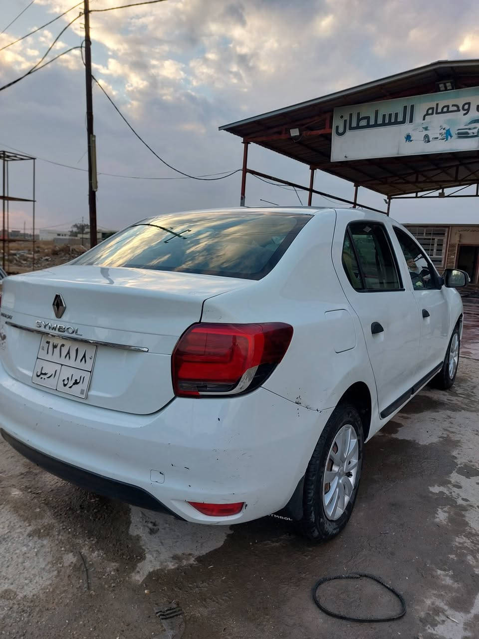 السلام عليكم
رينو سمبل موديل ٢٠٢٠
صدر خلفي أمامي تخم تاير باتري
جاهزة بيهة طخة بالبنيد وبالصفحة رجعن بارد بدون صبغ 
السعر ٨٠ ورقة مكان السيارة بغداد الكاظمية رقم أربيل 
أستفسار اكثر ***********
