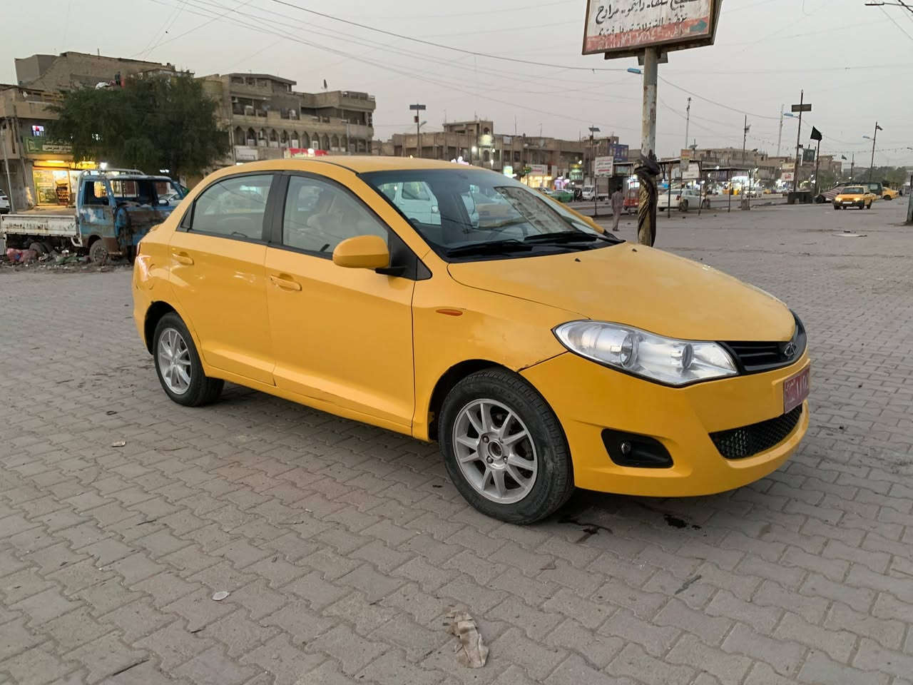 سلام عليكم
للبيع شيري فلاوين 2013 الشركه العامة للسيارات
 السيارة جديده محركها جديد لاتبخير ولاتنقيص كيرها جديد تخم تاير باتري جديد داخلها بلادي حدادية أمامي خلفي جديد هيئه مصفره وغرامات مصفره مكفوله من الضربة والصبغ وتحويل مباشر مكانها بغداد مدينة الصدر السعر ٢٨ وبيها مجال قليل الشراي يتصل ***********
