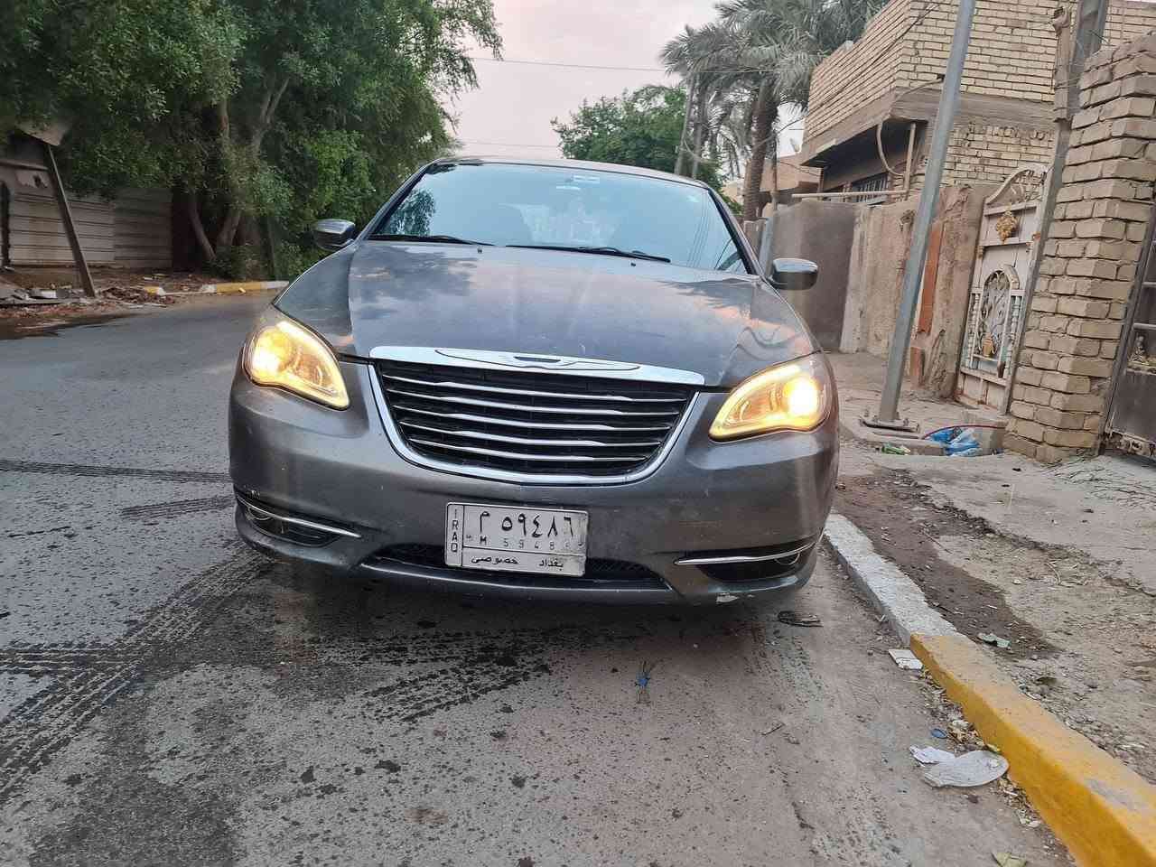 السلام عليكم كرايسلر C200 2012 سنوية غير نافذة بأسمي بيهة نواقص بسيطة وجراد قليل حادثهة جامرلغ ايسر وبنيد سعر مناسب للبيع ٥٩ ورقة وبيهة مجال بسيط ***********
