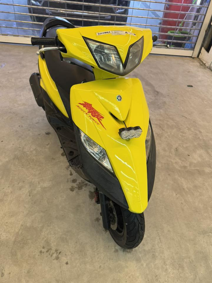 ماكس ثعلب جيتي ار
دراجه نضيفه وتخبل 
محرك ناعم ولاتنقيص ولا تبخير ولا دخانه
شلعه تشك الكاع 
كفرات نضافه ‎%‎100 صابغهن عله ايدي لجماليه اصفر 
تاير امامي خلفي جديد  
اشاير لد لايت عالي ناصي زنون 
الدراجه تتعب اتكول عليهه نضيفه 
العنوان بغداد 
سعر 500 وبيهه مجال كلش قليل او مراوس حسب القناعه 
رقم تليفون ***********موجود واتساب
