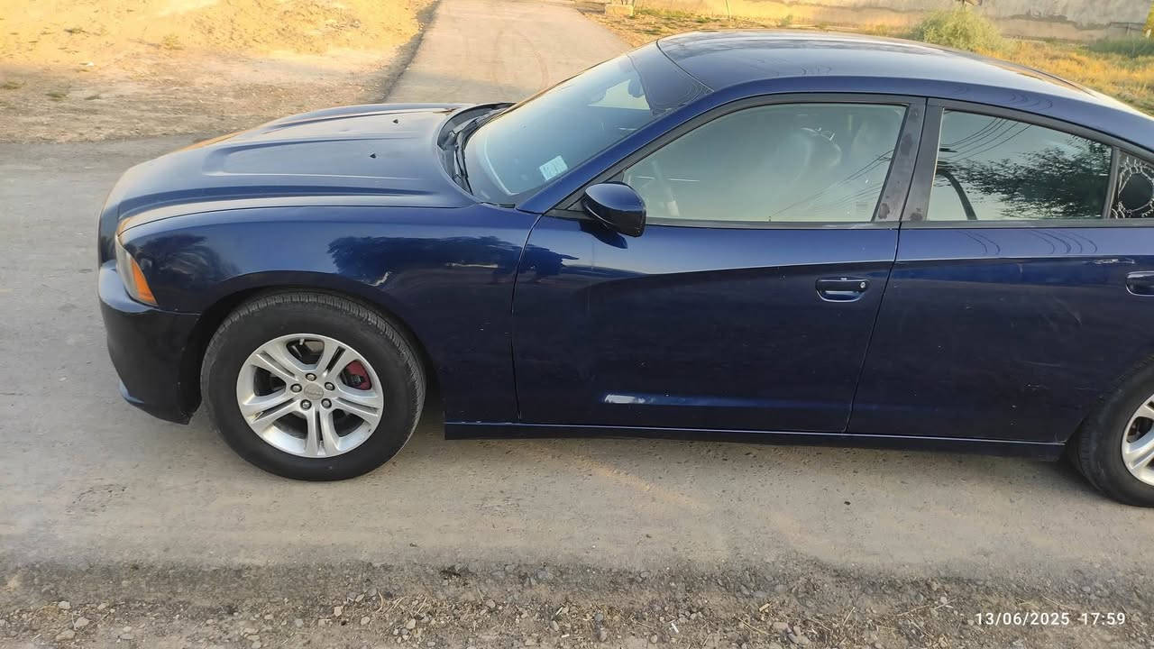 السلام عليكم سياره جارجر م 13 للبيع حادثه البنيد والبدنه شادله مكينه وكير كله جديد  سياره مامشتغله خط السعر 140 وبيه مجال قليل محافظه ميسان ***********
