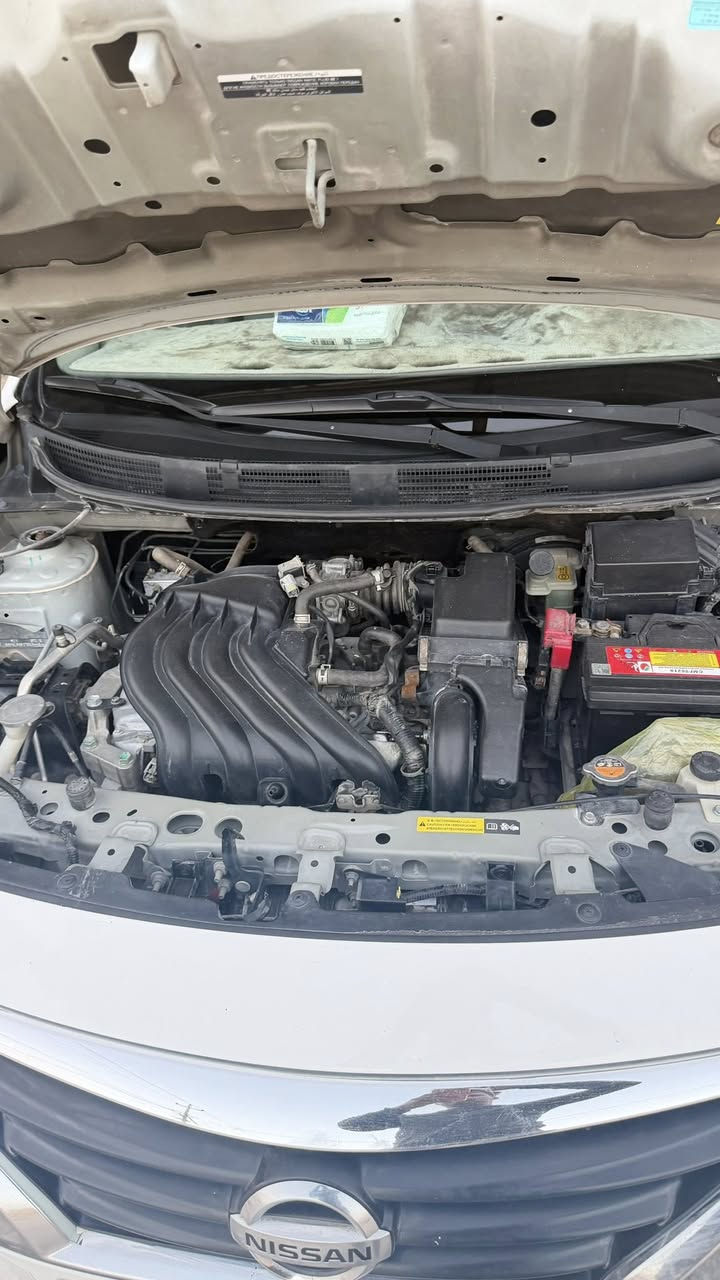 نيسان صني موديل 20 هندي ام البليته الزركه شاشه كامره تحكم ستيرن حساس خلفي بيها قطعه وحده صبغ باب السايق فقط بدون دواخل وبيها باردات شوف العين قليله 
حداديه 70 %
السعر105 وبيها مجال 
مكاني نجف كوفه 
رقم الهاتف ***********
