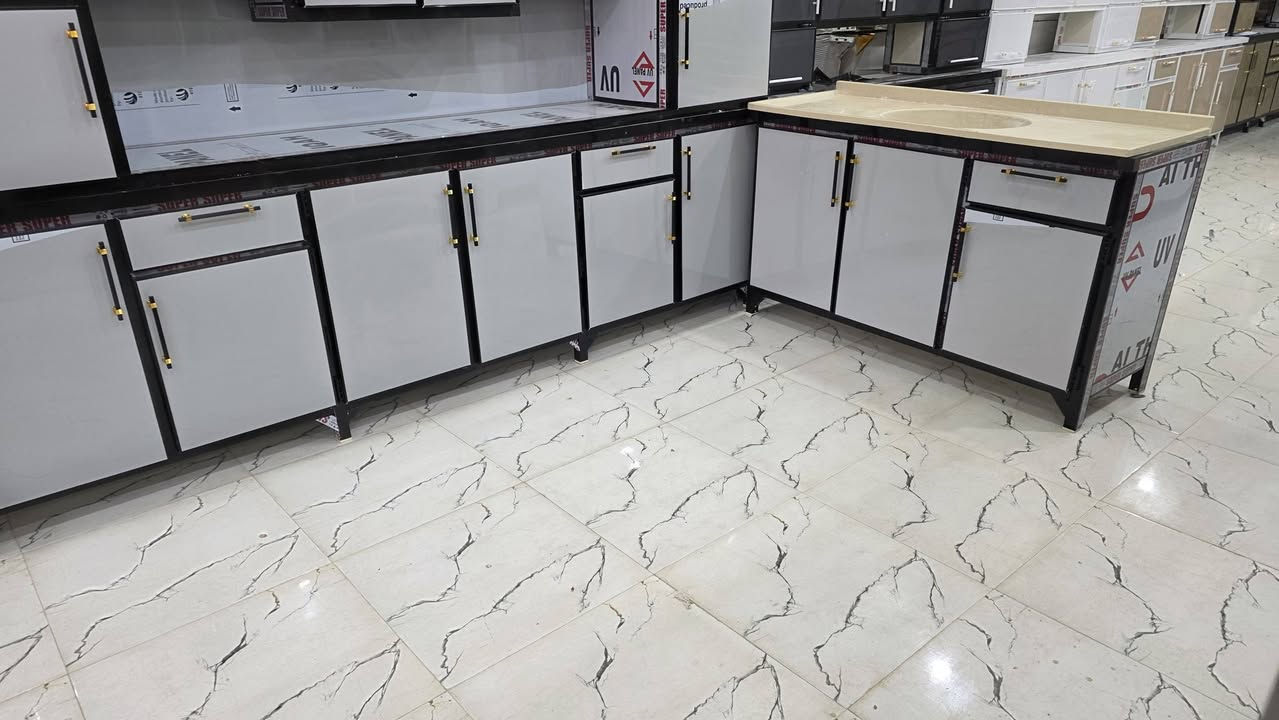 كاونتر جديد ثلاث أمتار
موديل حديث متوفر الان 
في مجمع الربيع للأثاث المنزلي". 
اهلا وسهلا بكم


**إذا كنت صاحب هذا الإعلان وتريد حذفه لأي سبب، رجاءا أرسل رسالة إلى الدعم الفني**