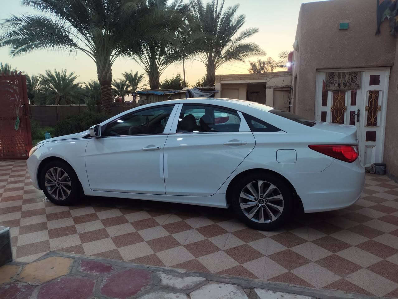 بسمه تعالى 
سوناتا 2014
بغداد دولي باسمي كفاله
ماشيه 127 حقيقي دك جرس 
سياره جديده ع وضع الشركه
كتلوكات الشركه بيها
كفاله من التبديل والصبغ
حداديه الشركه
تخم تاير 
خمس اوياله كروم
كشن كهربائي 
شفتات ستيرن
مري شفط 
محرك 2400 دوش
تحويل ثاني يوم 
السعر 148 وبيها مجال 
للاستفسار الاتصال ع الرقم
***********
