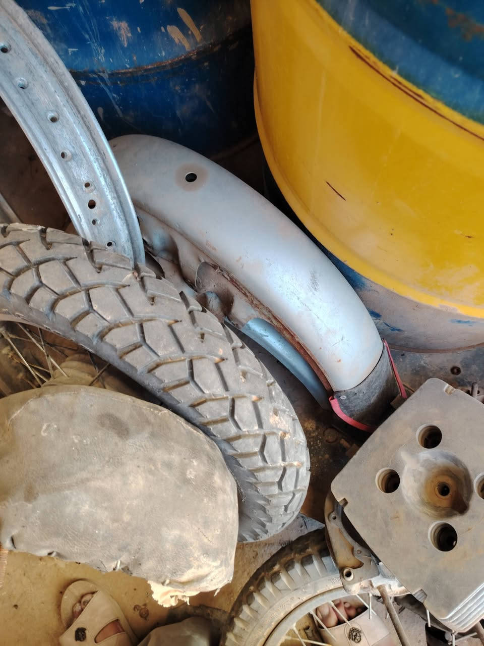 سلام عليكم غراض امزت لبيع توصيل موجود ***********
