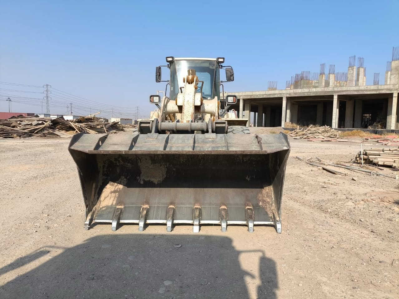 شفل تراكس للبيع
٢٠٠٧ نظيف رقم بغداد 
للاستفسار
***********
