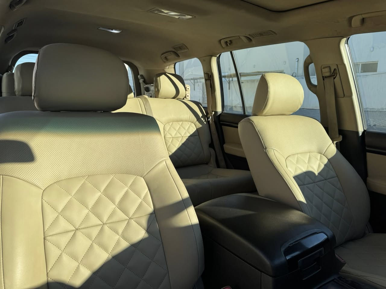 سلام عليكم

لاندكروز 2011 

رقم بغداد باسمي

6سلندر حجم مكينه 4000

ماشيه 298 الف 

فول مواصفات

مكاني نجف 

مكفوله من الضربه والصبغ والتبديل فقط بارد مكانين كلش قليل وشخط بالباب الخلفي 

كيرمكينه خير مكفول
 
***********
