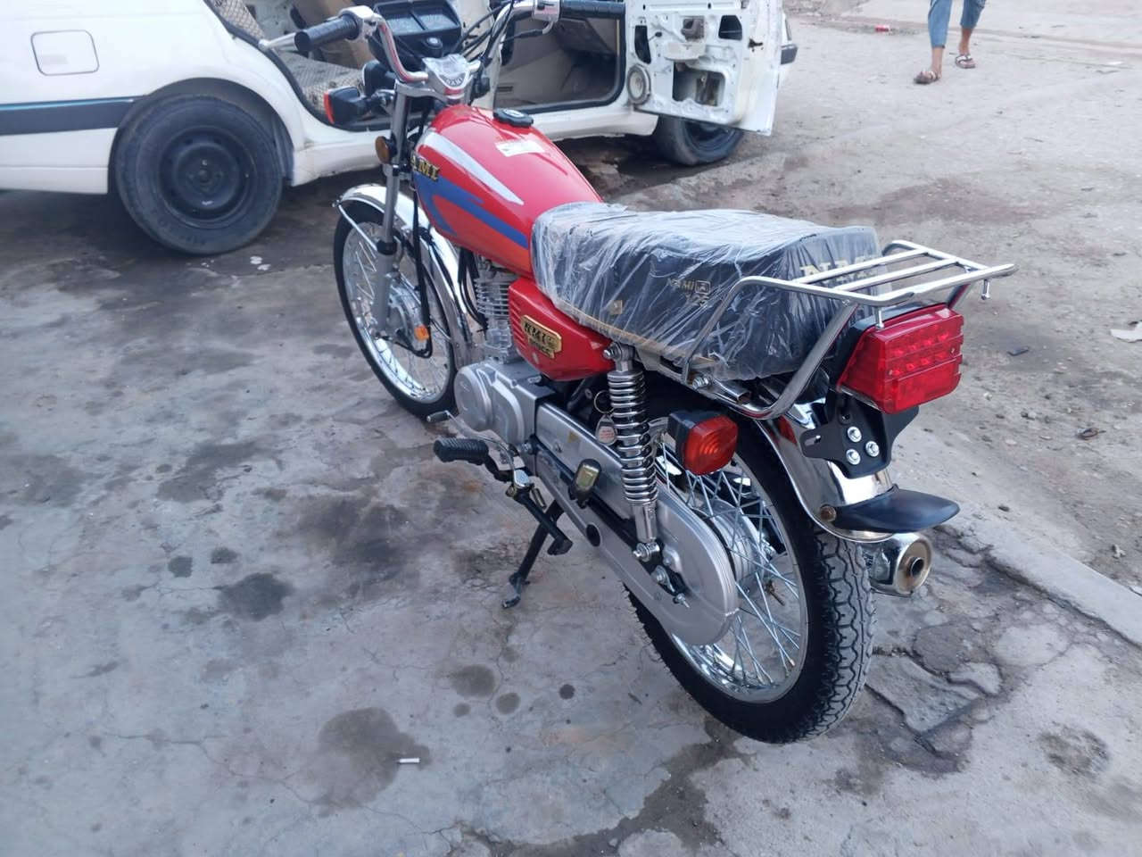 سلام عليكم دراجه نامه وراق سكنر دراجه جديده ليت زنون السعر 950 الشراي يجي خاص


**إذا كنت صاحب هذا الإعلان وتريد حذفه لأي سبب، رجاءا أرسل رسالة إلى الدعم الفني**