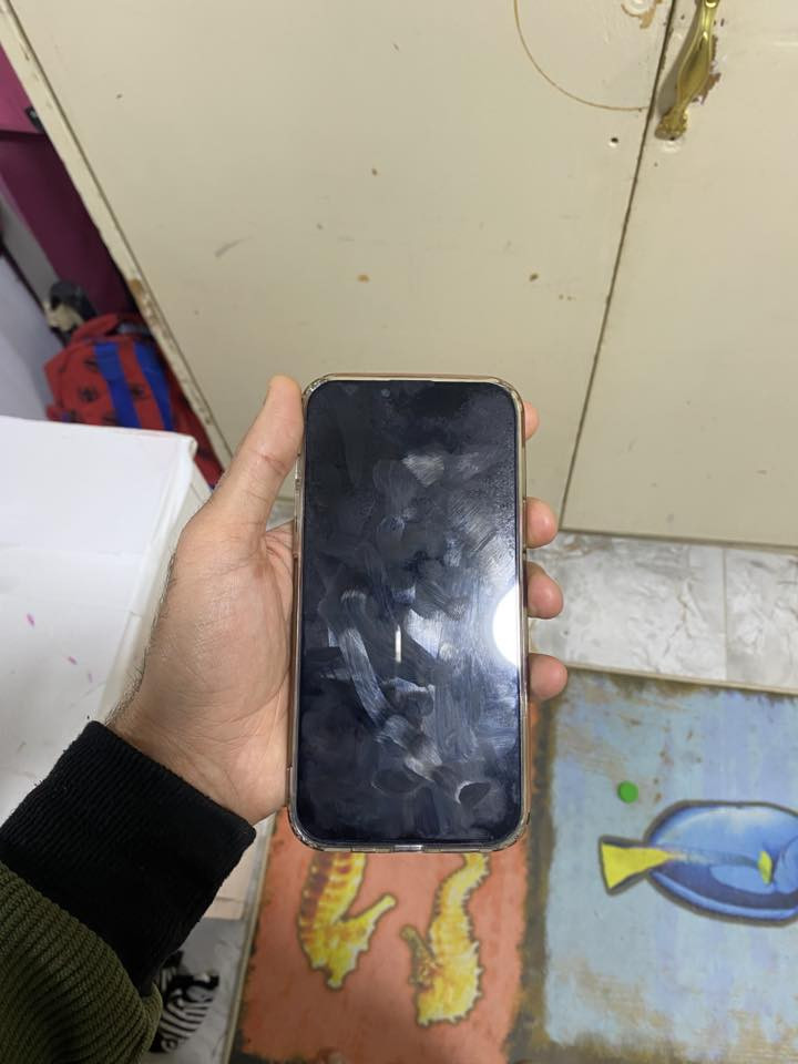 السلام عليكم ايفون 13برو ماكس للبيع نضافه فول بطاريه 76ذاكره256 سعر 650وبي مجال ***********
