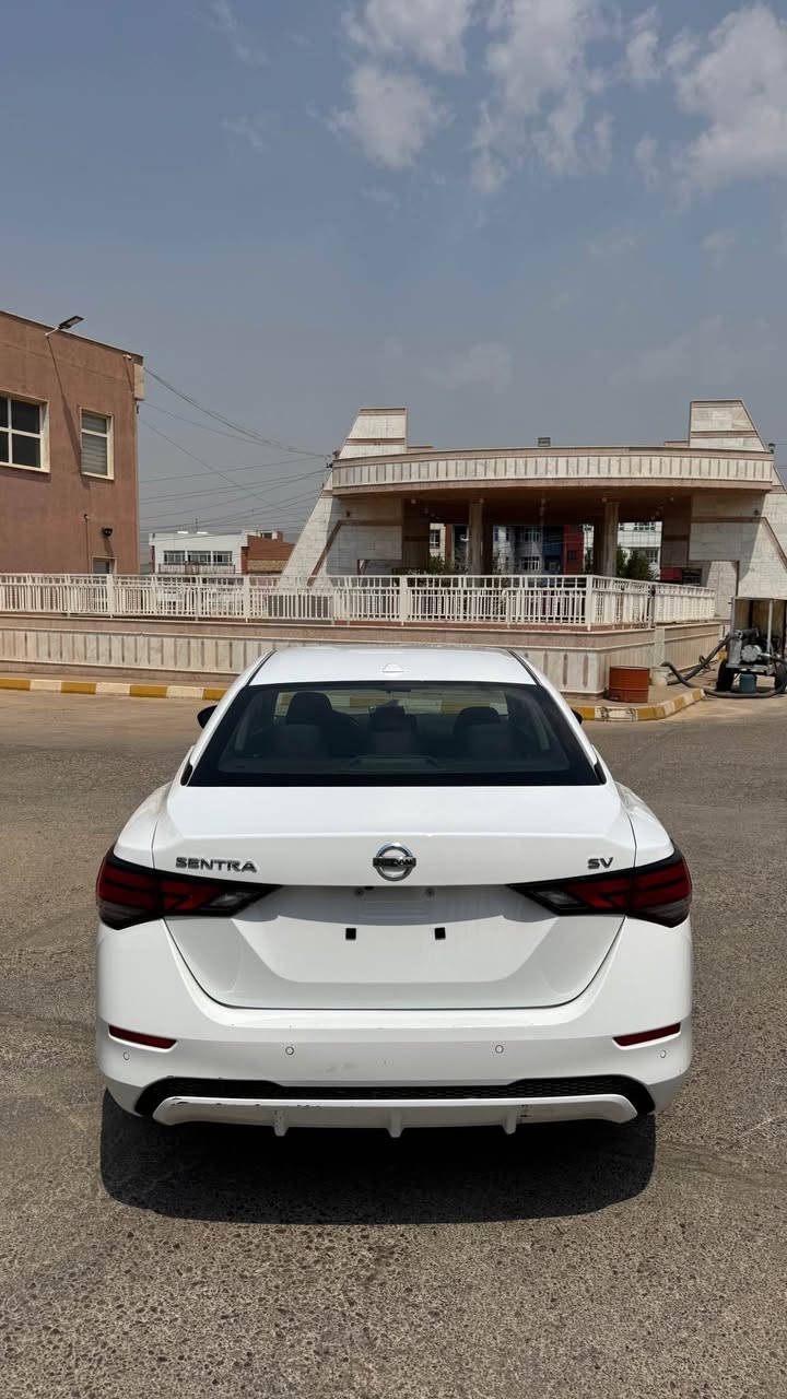 السلام عليكم 
نيسان سنترا موديل :2023 🔥
اللوان :ابيض  
سعر : 130 
حجم المحرك : 2.0L ( 4,سلندر )
سياره كامله و جاهزه دينار مصرف مابيها ✅
ملاحظة السيارة : فقط جملغ و حافه بولند صبغ بدون دواخل 100%
بجم كبس 
ارباگ طاك مرجع بلادى 

المواصفات : SV
‏‎بصمة ابواب 
‏‎بصمة تشغيل 
تشغيل عن بعد : Remote Start
‏‎شاشة كبير‏
اوتو هولد :    Auto Hold
اوتو ستارات : Auto Stard 
رادار امامي (تحديد مسار)
‏‎رادار جانبي (نقاط عمياء)
‏‎رادار خلفي (التحذير من الاصطدام)
‏‎حساسات امامي
‏‎حساسات جانبي 
‏‎حساسات خلفي 
نظام : Eco
نظام : Normal
نظام : Sport
تحكيم ستيرين
ستيرين هيتر
كشنات كهربائي 
كشنات هيتر
تبريد لمس
تبريد مركزي
لايتات ليد وعدسة زينون 
بكلايتات LED
ويل كروم
وبعد هواية مواصفات…

‏‎تفاصيل اكثر الاتصال علی ارقام التاليه 
***********
‏ WhatsApp - Vibir‏‎‏‎‏‎
☎️[hidden information]

عنوان📍عقره اكر, نينوى
