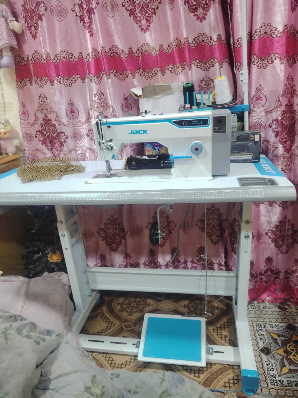 سلام عليكم ورحمة الله وبركاته
للبيع مكينه صناعي جاك اف ٦ وكاله وميزها الأصلي بيها ضمان ٣سنوات صارلها اقل من شهر عندي مانعرف بيها وريد ابيعها
***********
***********
