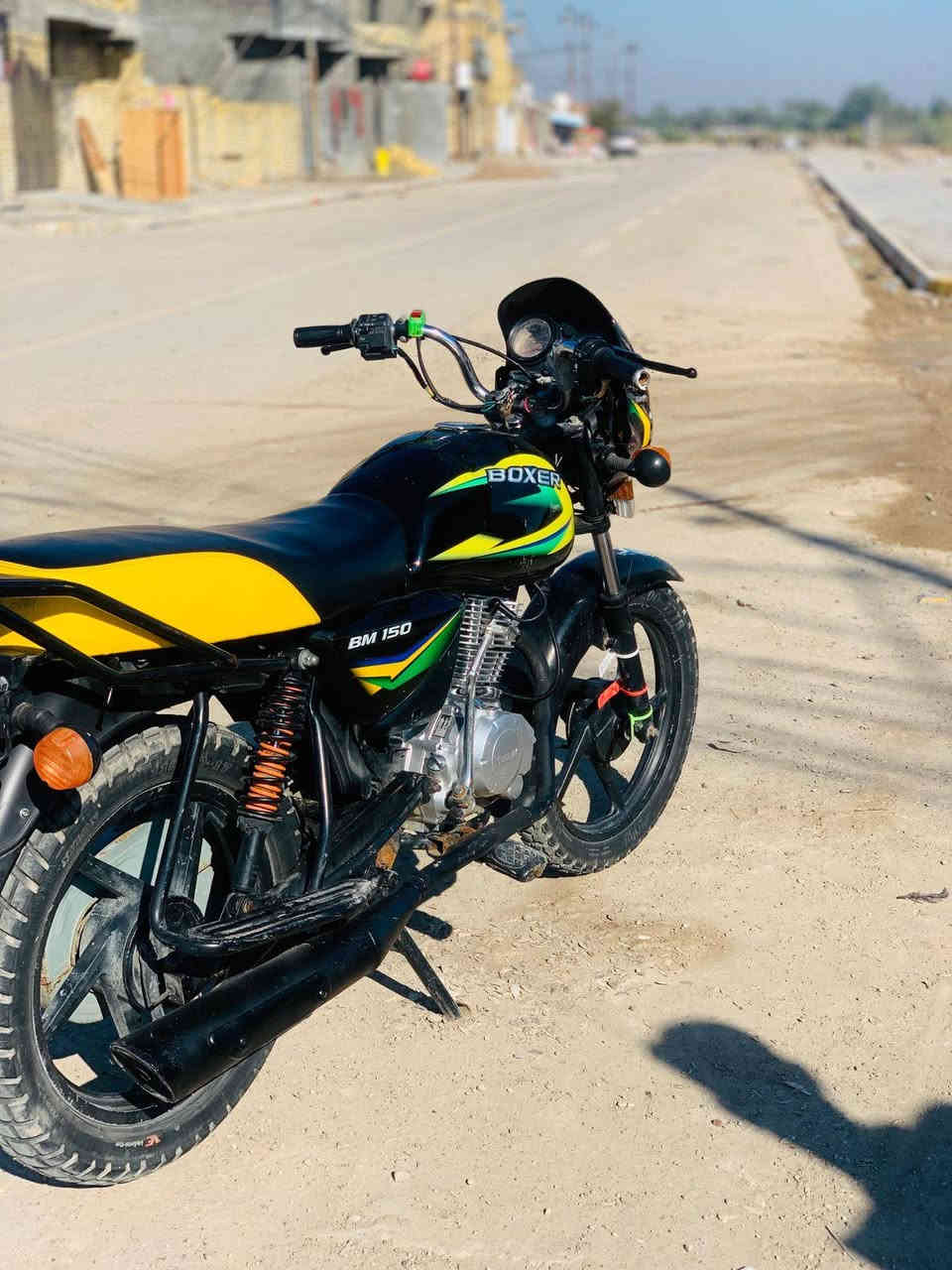 دراجه بوكسر البيع وراق كامله اصوليه مديل ١٩ مكينه (٢٠ ٢٥) مكينه صالهه ٤ شهر السعر ٨٥٠ وبيهه مجال مكان قضاء الحي رقمي ***********
