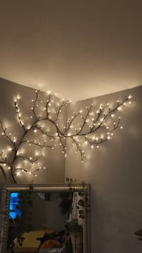 إنارة جدارية • شكل شجرة • ريموت