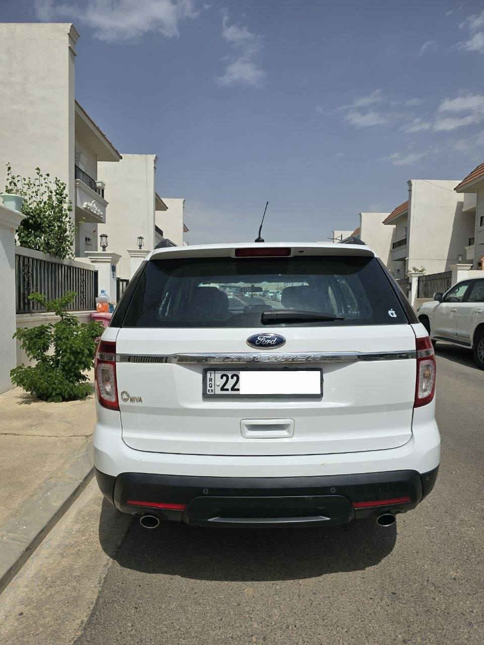 للبيع فورد اكسبلورر 2013 خليجي
شركة نيفا NIVA 
مواصفات:_
تحكمات ستيرن جهتين 
7 راكب 
تبريد مركزي 
حساسات خلفيه 
يدات نيكل 
بك لايت لد 
السياره كفاله عامه من الضرر و الصبغ والتبديل 
السياره صيانتها كله بشركة نيفا دينار مصرف متحتاج 
رقم اربيل بأسمنه تحويل بنفس اليوم
مكان السياره اربيل 
للأستفسار الأتصال ع ***********
