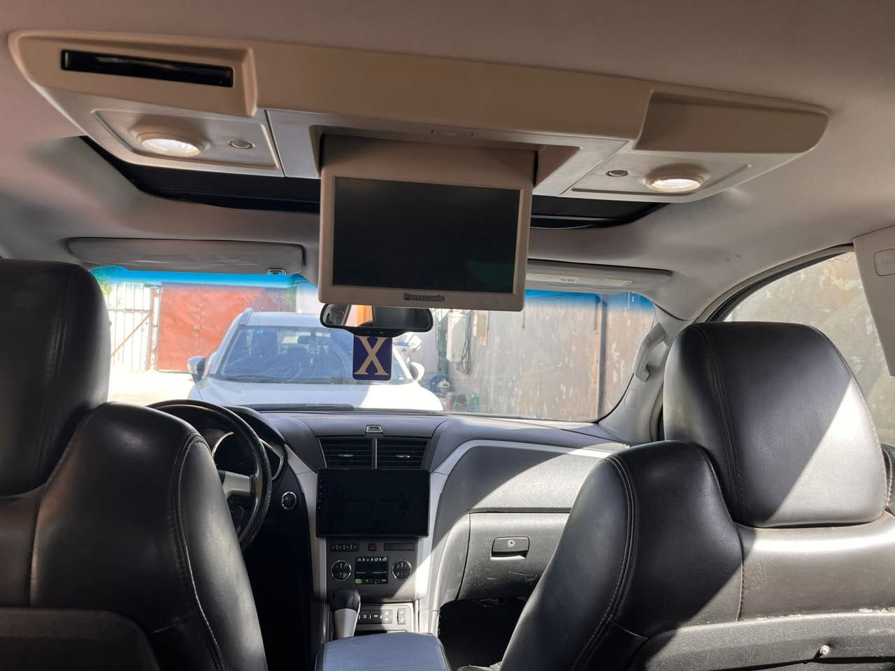 شوفر ترافرس 2009 خليجي بدون ضربة بدون حادث بدون صبغ كير ومحرك مكفولات تبريد وتدفئة داخل جلد تحكم ستيرن كشن كهرباء فتحة سقف وبانوراما رقم سليمانية باسمنا مكانها بغداد السعر 95  
للاستفسار الاتصال ***********
