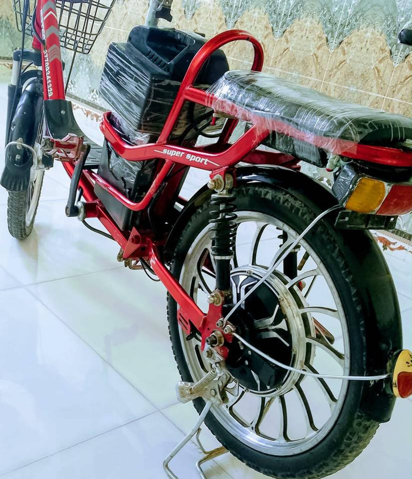 سلام عليكم دراجة للبيع شحن بدون بطريات 
شغال مابي اي نقص 
***********
مكان ديالى ناحية العظيم
