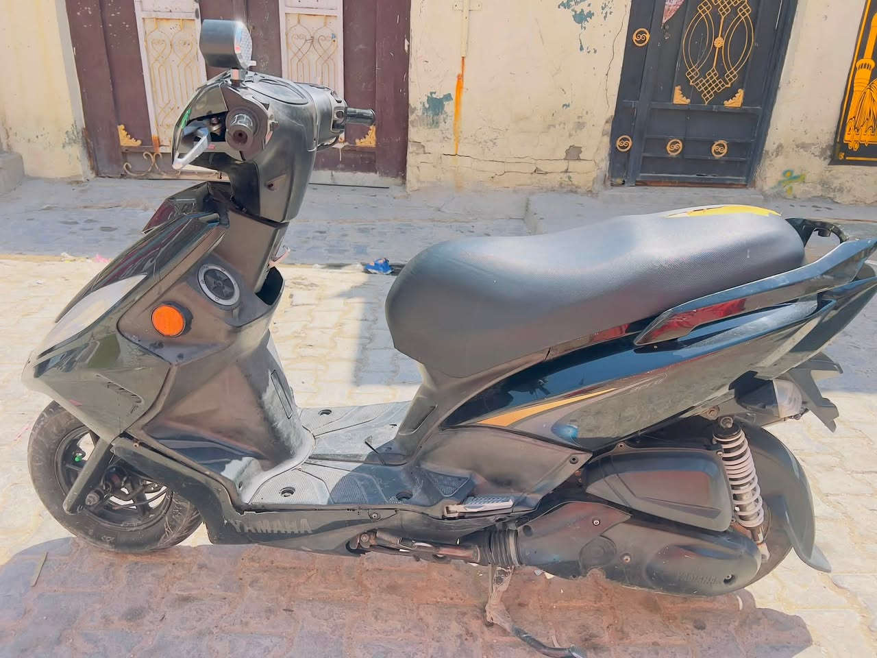 سلام عليكم دراجة جي تي ار لبيع دراجه نضيفة مكينة بلادية كهربايات شغاله دراجه نضيفة المكان مدينة الصدر سعر 950
***********
