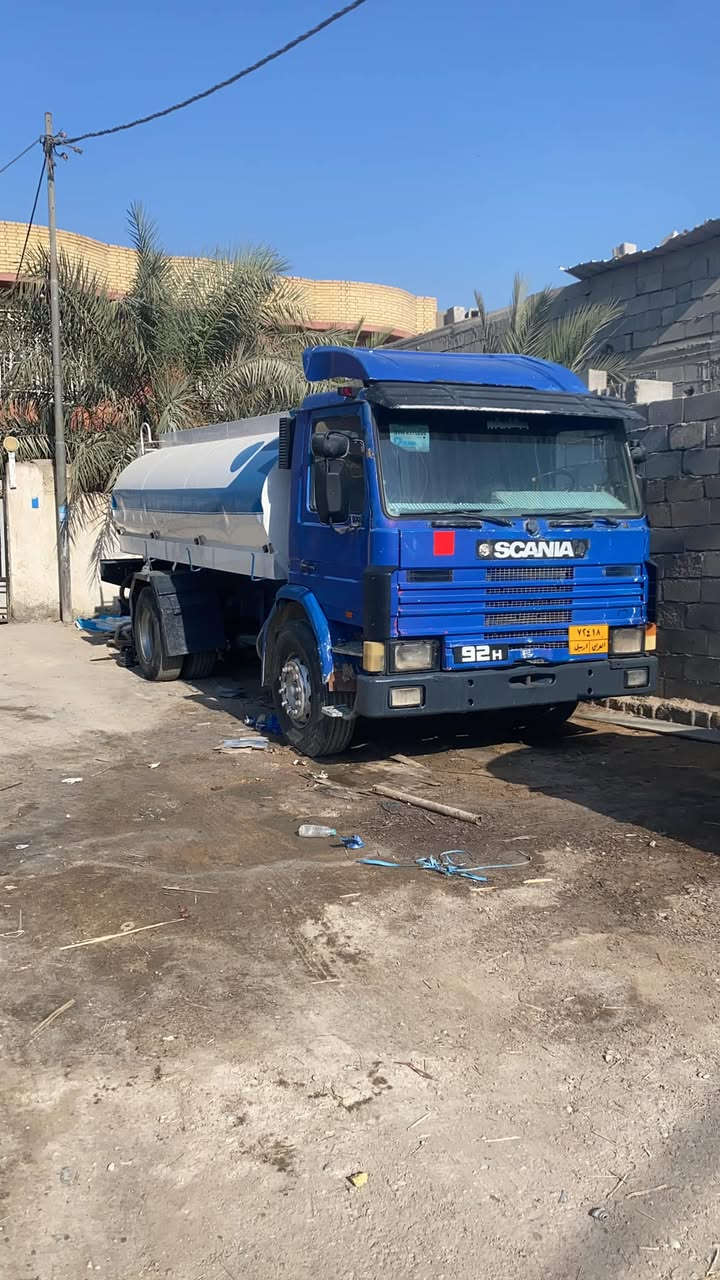 سكانيه للبيع مديل 91بلسنويه قلاب بدون تحويل رقم اربيل حموله 14طن 112مكينه 6روس 113 كير عادي نص دكمه السعر 90وبيه مجال قليل ***********
