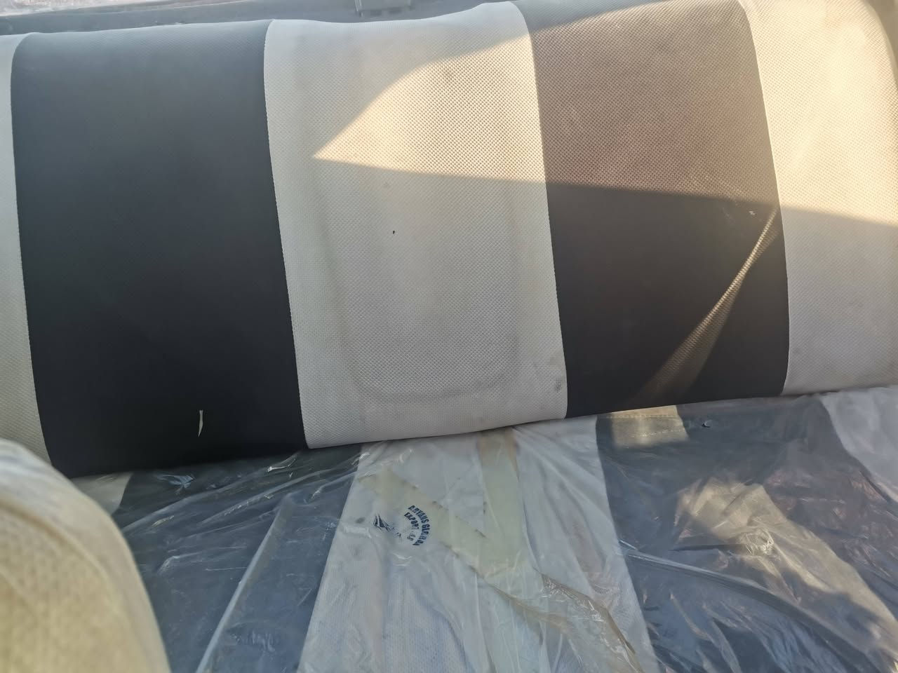 سياره بيجو باص مكينه وكير ع الشرط تخم تاير رقم الماني قادسيه مشروع وطني تحويل ثاني يوم بيها يمكن ولفات مامتأكد منه  مطلوبه هيه ع المشتري مكانه ديوانيه شافعيه السعر 15 وبيها مجال *********** بيع مستعجل
