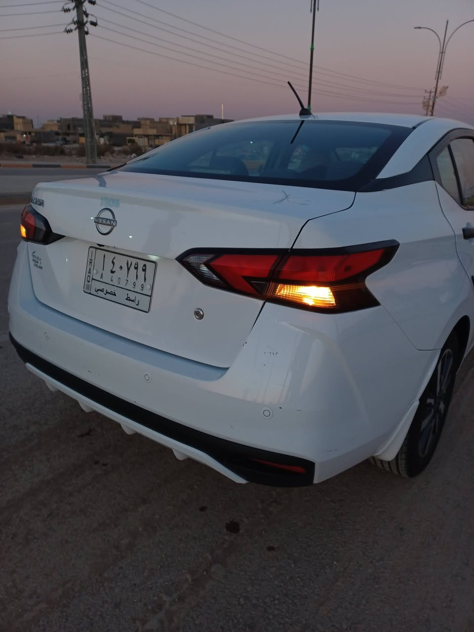 السلام عليكم
للبيع نيسان فيرسا 
2023 
لون ابيض
المواصفات 
تحديد مسار 
شاشتين 
شاشه دشبول
شاشه عطل 
رادر امامي 
رادر خلفي
كامره خلفيه
كورس سرعه 
8ايرباك 
مانع انزلاق 
مانع انحدار 
حادثها الجاملغ امامي  واشويه من البنيد  
السعر ١٢٥$
اذا شراي بيك خير وتدلل
العنون كوت مركز مدينه
رقم الواتساب:***********
رقم الهاتف:***********
