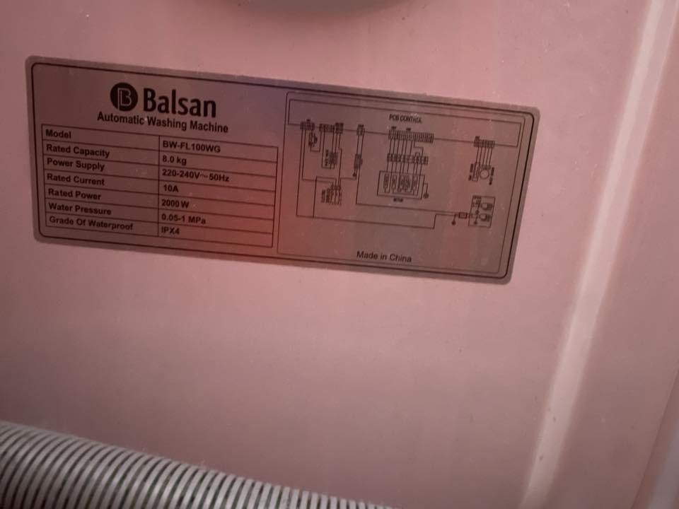 غساله ملابس ماركة البلسان اوتماتيك ٨ كيلو
سعر الشراء ٤٠٠ الف
سعر البيع ٢٠٠ الف
***********
